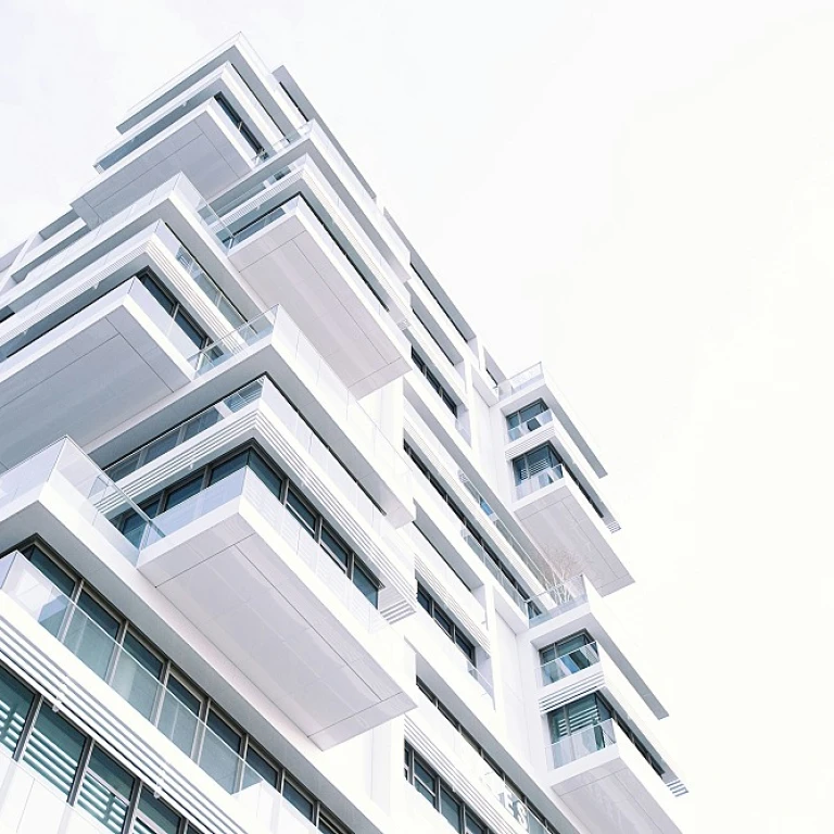 Que faire en cas d'infiltration d'eau dans les murs et comment l'assurance peut vous aider